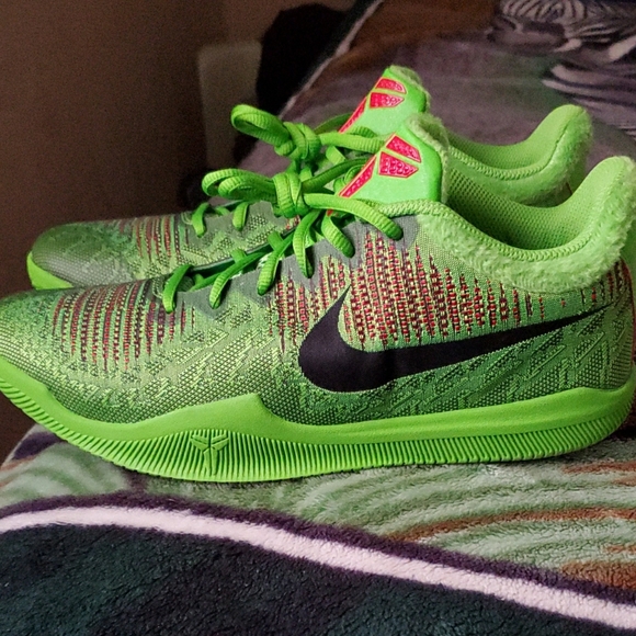 nike mamba rage grinch